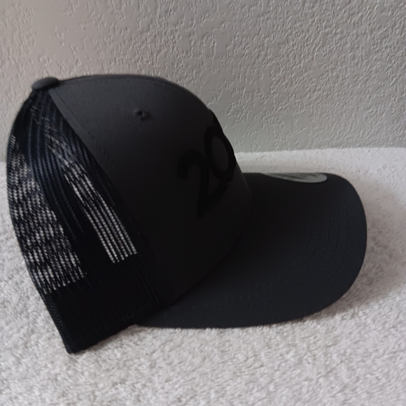 2 ONE - Picture 3 of 5